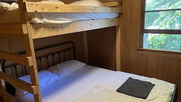2 bedrooms, bed sheets
