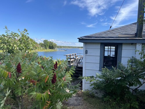 3-bedroom Lakeview Cottage - Rockwood #8