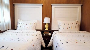 3 bedrooms, bed sheets