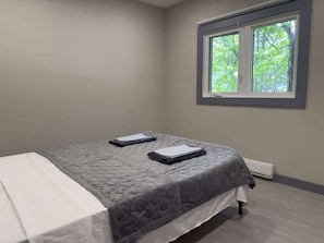 2 bedrooms, WiFi, bed sheets