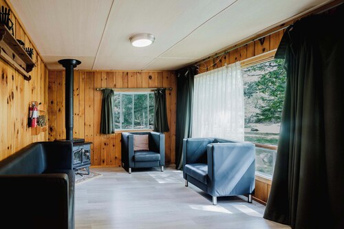 2-Bedroom Cottage #6 - Sand Bay