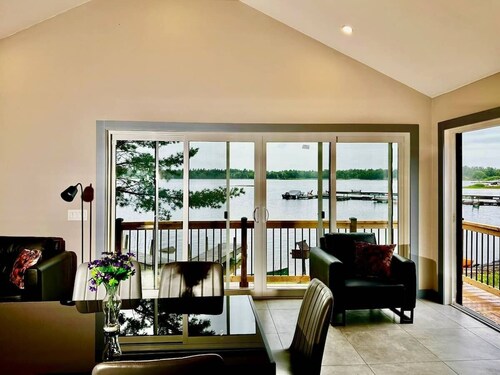 Lakefront Studio Cottage #7