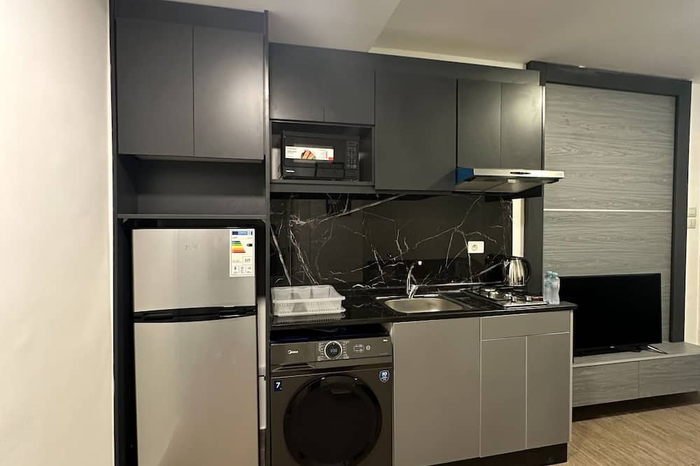 Charming Amman Apartment at Center