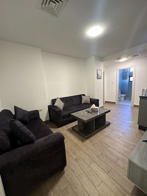 Apartment, 1 Schlafzimmer, barrierefrei, Raucher | Wohnzimmer