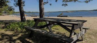 Lakefront Studio Cottage #8