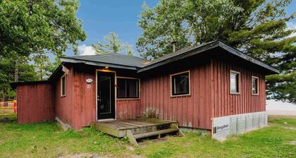 3-Bedroom Cottage #10 - Sand Bay