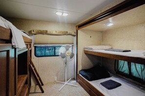 2 chambres, draps fournis