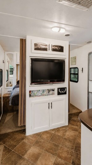 1 habitación y ropa de cama 