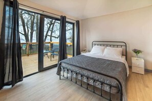 2 室のベッドルーム、WiFi、ベッドシーツ