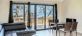 2-bedroom Lake Front Cottage in Harwood, ON #5