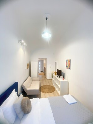 1 bedroom, iron/ironing board, WiFi, bed sheets