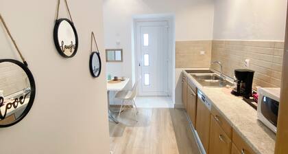 Charming studio in center