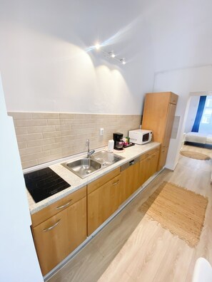 Microwave, stovetop, dishwasher