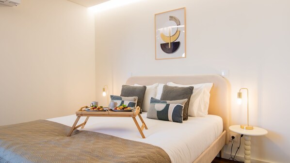 1 habitación, tabla de planchar con plancha, wifi gratis y ropa de cama 