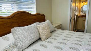 3 bedrooms, WiFi (free), bed sheets