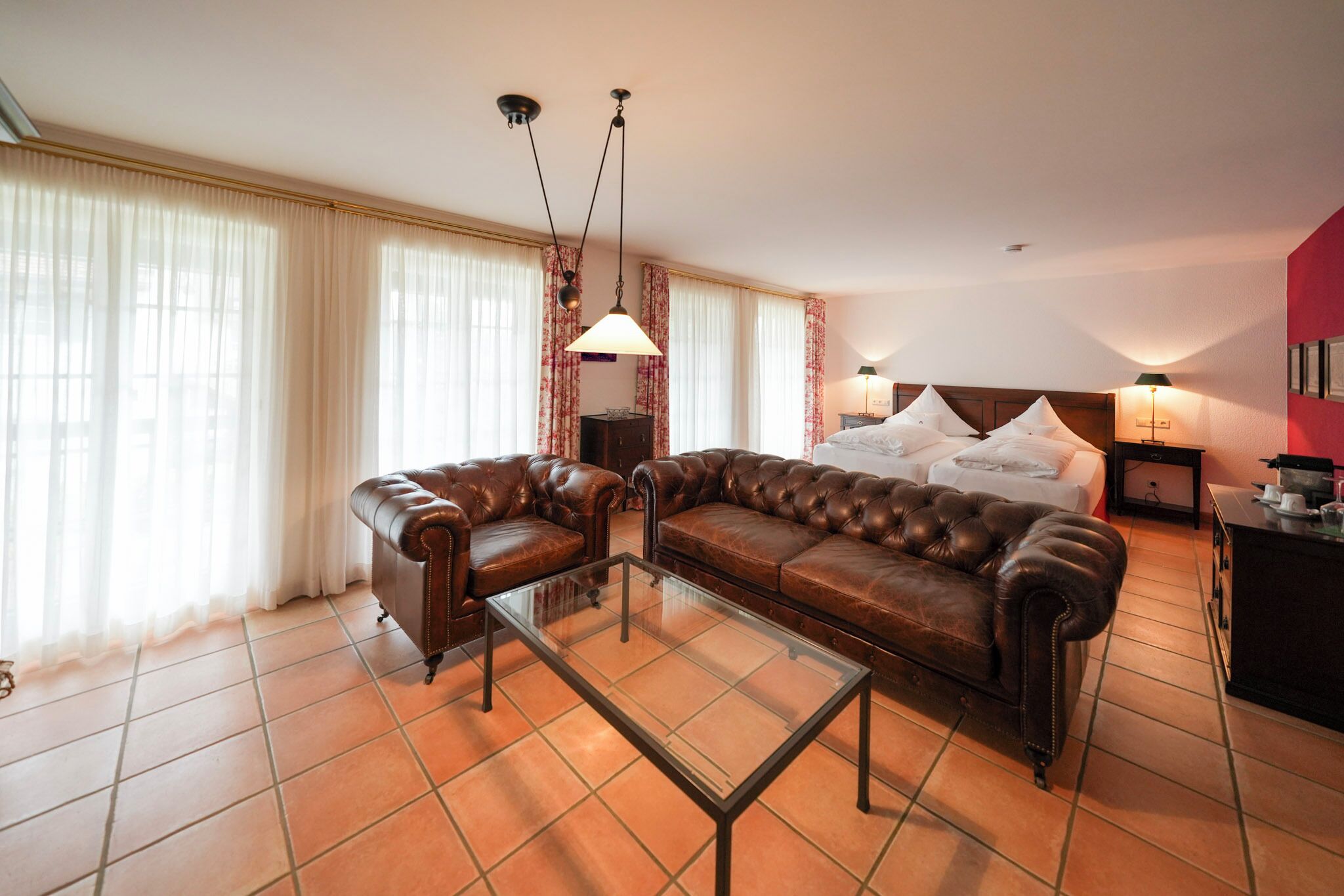 Comfort Suite, 2 Bedrooms, Balcony, Courtyard View | In-room safe, iron/ironing board, free WiFi