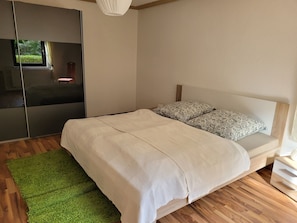 1 Schlafzimmer, Internetzugang, Bettwäsche