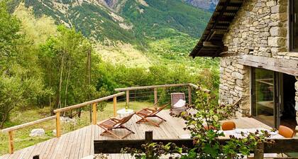 "into the wild", Cottage. Parc des Ecrins/Serre Ponçon