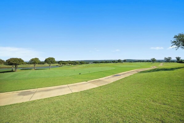Golf - Tee Box Retreat at Lakecliff Country Club (Travis County)