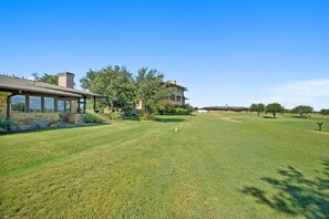 Exterior - Tee Box Retreat at Lakecliff Country Club (Travis County)