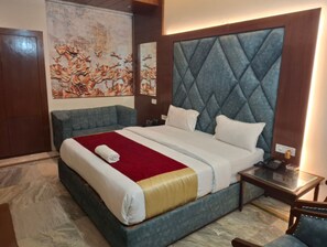 Quarto superluxo, vista para a cidade | Wi-Fi de cortesia, roupa de cama