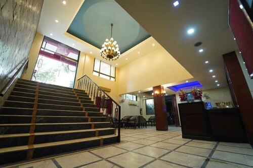 Hotel Saket  Prayagraj AC Room