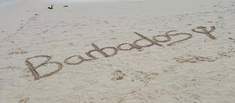 Barbados, Barbados – 
Relax in this bright 3-bedroom Modern house