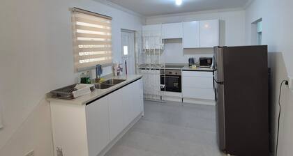 Barbados, Barbados –
Relax in this bright 3-bedroom Modern house