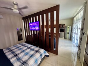 2 bedrooms, WiFi, bed sheets