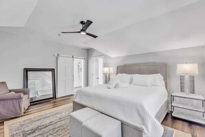 4 bedrooms, iron/ironing board, free WiFi, bed sheets