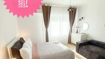 1 bedroom, desk, iron/ironing board, WiFi