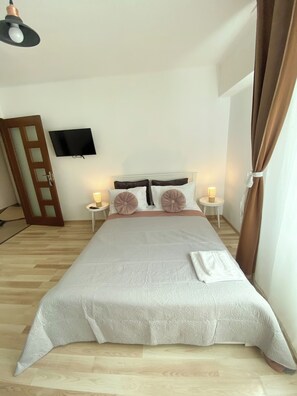 1 chambre, bureau, fer et planche Ă repasser, Wi-Fi