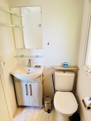 Shower - Mobile home ES119 Le Montourey Frejus (Fréjus)