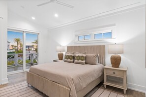 5 bedrooms, iron/ironing board, free WiFi, bed sheets