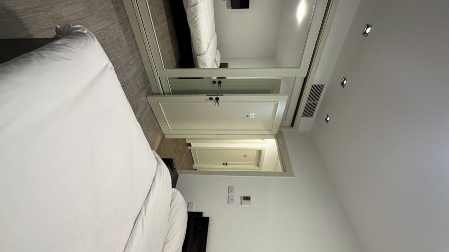 Central Apartment for Rent 23