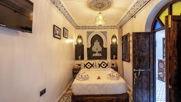 ๋๋ธ๋ฃธ | ์ฑ
์, ๋
ธํธ๋ถ ์์
๊ณต๊ฐ, ๋ค๋ฆฌ๋ฏธ/๋ค๋ฆฌ๋ฏธํ, ๋ฌด๋ฃ WiFi