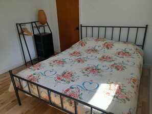 2 bedrooms, free WiFi, bed sheets