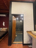 Elite Double Room, 1 King Bed, Air conditioning | Bathroom sink