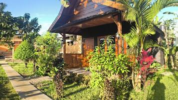 Deluxe Double Room, Garden View | Blackout curtains, soundproofing, free WiFi