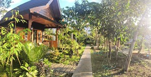 Deluxe Double Room, Garden View | Blackout curtains, soundproofing, free WiFi