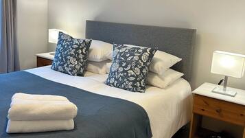 3 bedrooms, iron/ironing board, travel cot, free WiFi