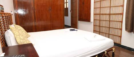 雙人房 | 熨斗/熨衫板、免費 Wi-Fi