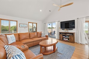 Smart TV, DVD player