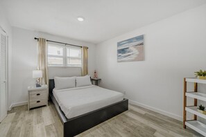 2 soverom, strykejern/-brett, wi-fi og sengetøy