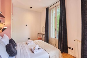 Apartment | 1 bedroom, laptop workspace, iron/ironing board, bed sheets