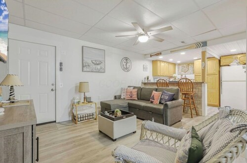 Buckeye Lake: The Quaint Cottage