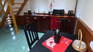 Dining - ✨Loft with vibe steps from downtown and Hito Tres Fronteras✨. (Puerto Iguazú)