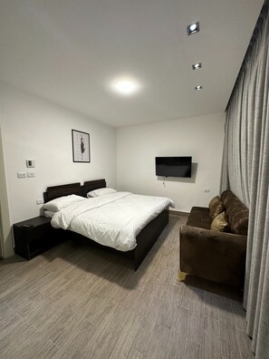 Apartment, 1 Bedroom, Accessible, Smoking | 1 bedroom