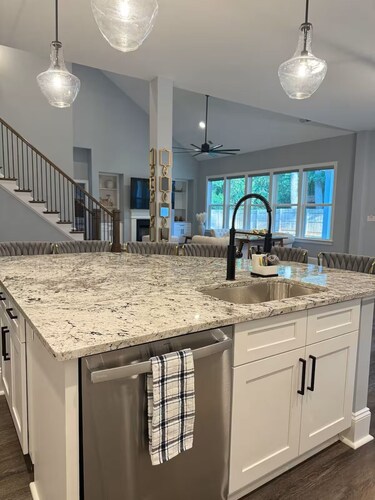 Beautiful Escape, Mins from Carowinds & Lake Wylie