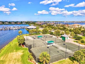 Sports court - Premium Carriage In the Sought After Tidewater Preserve Conveniently Located! (Bradenton)